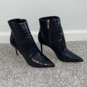 Schuts Heel Booties